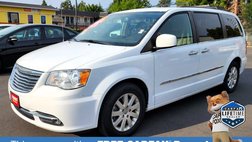 2016 Chrysler Town and Country Touring