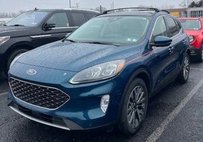 2020 Ford Escape Hybrid Titanium