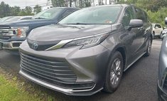 2023 Toyota Sienna LE 8-Passenger