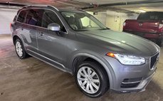 2016 Volvo XC90 T6 Momentum
