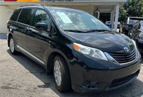 2016 Toyota Sienna LE 7-Passenger