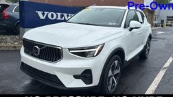 2025 Volvo XC40 B5 Plus Bright Theme