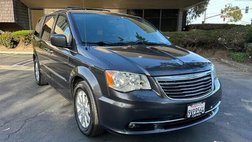 2016 Chrysler Town and Country Touring