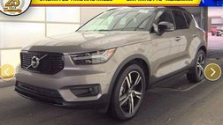 2022 Volvo XC40 T5 R-Design