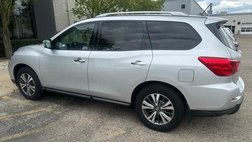 2017 Nissan Pathfinder SV