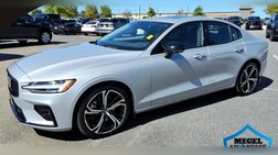 2024 Volvo S60 B5 Core Dark Theme