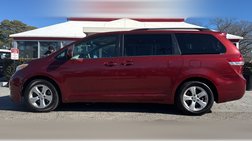 2014 Toyota Sienna LE 7-Passenger Mobility Auto Access
