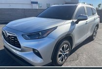 2024 Toyota Highlander Hybrid XLE