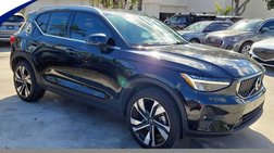 2023 Volvo XC40 B5 Plus Bright Theme