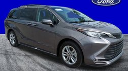 2022 Toyota Sienna XLE