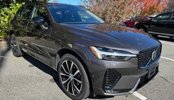 2025 Volvo XC60 B5 Plus Dark Theme