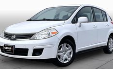 2011 Nissan Versa 1.8 S