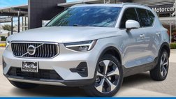 2023 Volvo XC40 B5 Plus Bright Theme