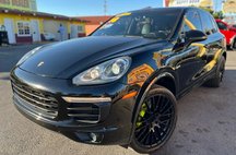2018 Porsche Cayenne S E