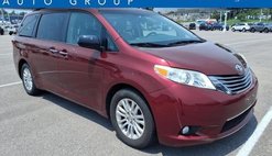 2017 Toyota Sienna XLE Premium 8-Passenger