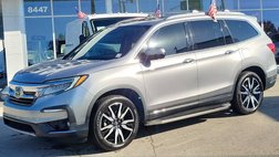 2021 Honda Pilot Touring w/Rear Captain's Chairs