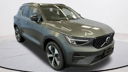 2026 Volvo XC40 B5 Core