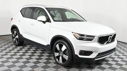 2021 Volvo XC40 T5 Momentum