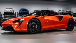 2023 McLaren Artura Base