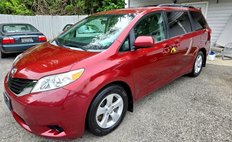 2014 Toyota Sienna 5dr 8-Pass Van V6 LE FWD (Natl)