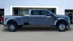 2026 Ford F-450 Super Duty Platinum