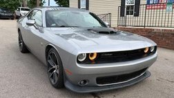 2017 Dodge Challenger 392 HEMI Scat Pack Shaker