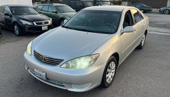 2005 Toyota Camry LE FWD