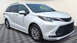 2022 Toyota Sienna XLE 7-Passenger