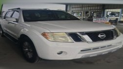 2011 Nissan Pathfinder LE