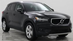 2022 Volvo XC40 T4 Momentum