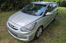 2012 Hyundai Accent SE
