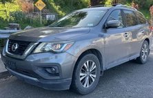 2017 Nissan Pathfinder SL