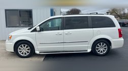 2013 Chrysler Town and Country Touring