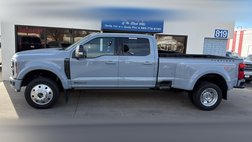 2025 Ford F-450 Super Duty Platinum
