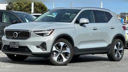 2025 Volvo XC40 B5 Plus Bright Theme