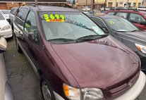 1999 Toyota Sienna LE