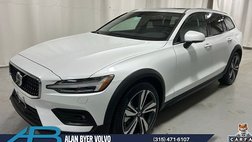 2025 Volvo V60 Cross Country B5 Plus