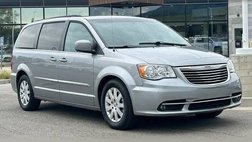 2016 Chrysler Town and Country Touring