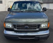 2005 Ford E-Series XLT
