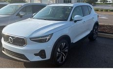 2024 Volvo XC40 B5 Plus Bright Theme