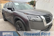 2023 Nissan Pathfinder S