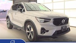 2025 Volvo XC40 B5 Plus Dark Theme