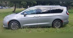 2021 Chrysler Pacifica Hybrid Touring L