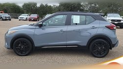 2022 Nissan Kicks SR