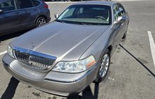 2003 Lincoln Town Car Executive