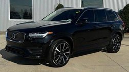 2022 Volvo XC90 T6 Momentum 7-Passenger