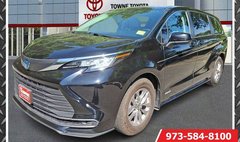 2021 Toyota Sienna LE 8-Passenger