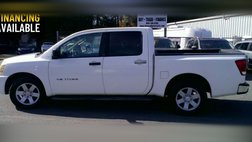 2005 Nissan Titan XE Crew Cab 2WD