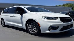 2025 Chrysler Pacifica Hybrid Select