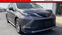2023 Toyota Sienna LE 8-Passenger